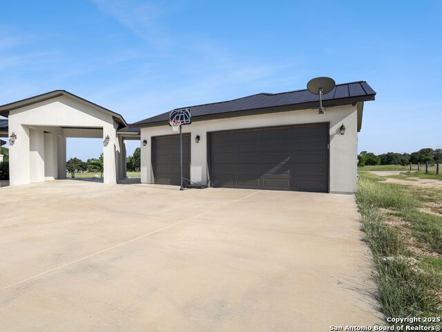 Listing photo id 42 for 16 Taylor Ridge
