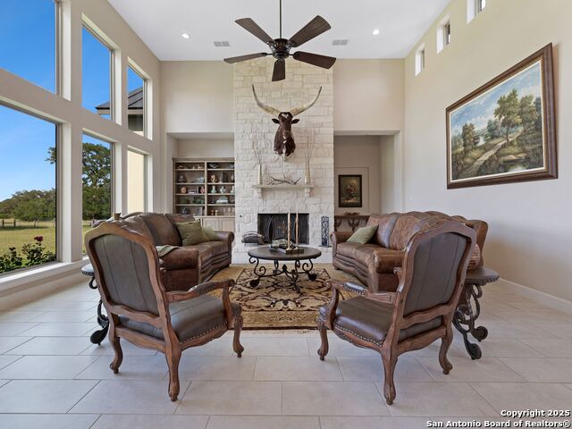 Listing photo id 3 for 16 Taylor Ridge