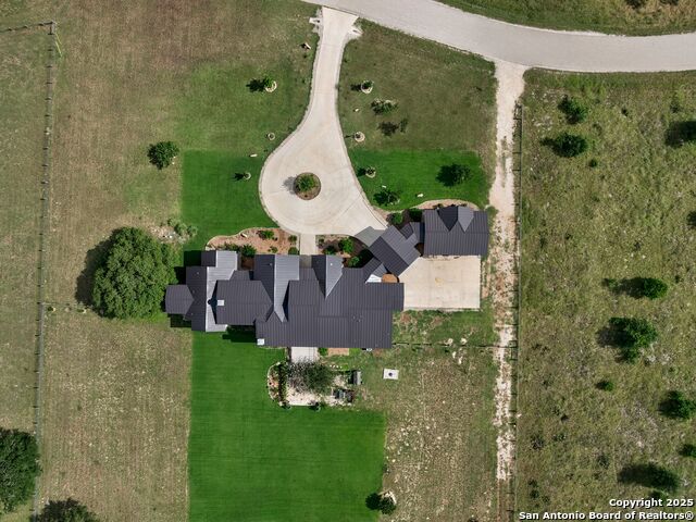 Listing photo id 51 for 16 Taylor Ridge