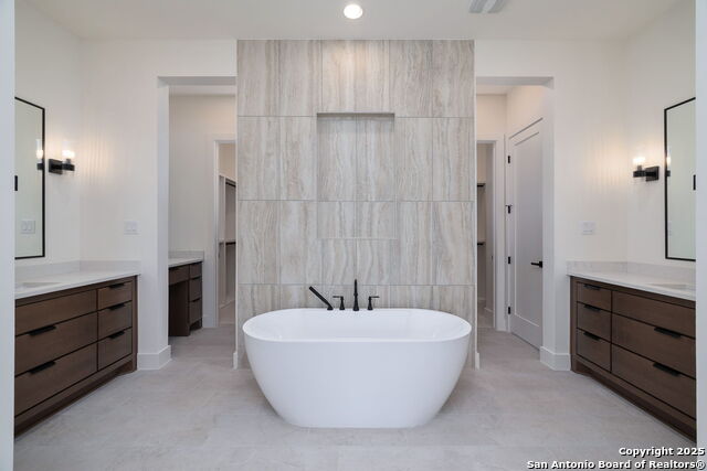 Listing photo id 26 for 623 Oak Creek