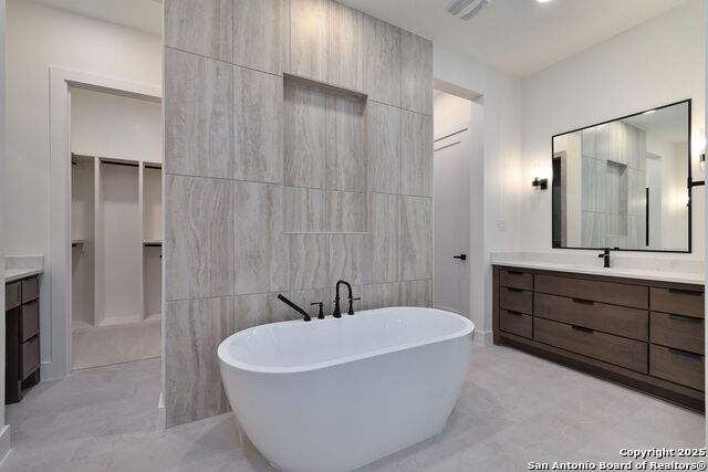 Listing photo id 29 for 623 Oak Creek