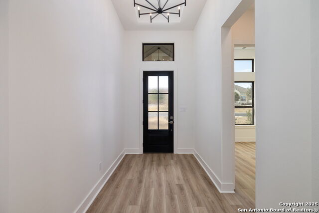 Listing photo id 7 for 623 Oak Creek