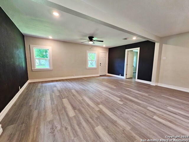 Image 13 of 40 For 958 Humphreys E