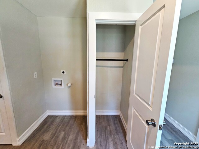 Image 22 of 40 For 958 Humphreys E