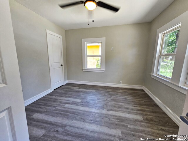 Image 23 of 40 For 958 Humphreys E