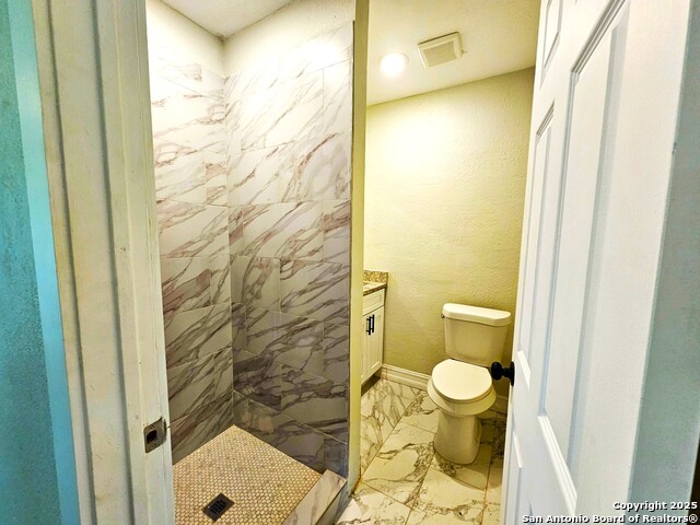 Image 33 of 40 For 958 Humphreys E