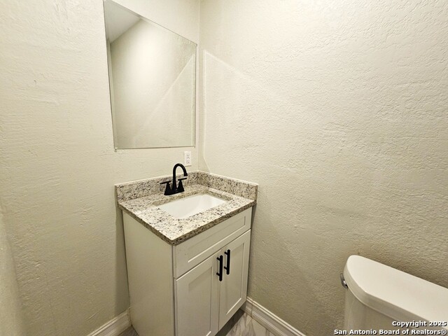 Image 34 of 40 For 958 Humphreys E