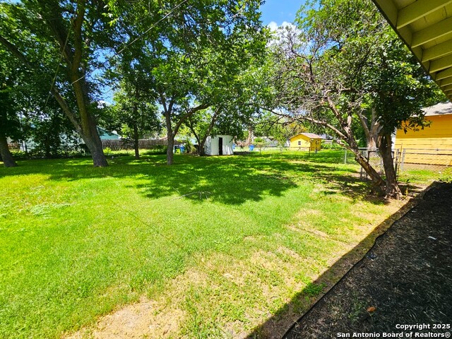 Image 38 of 40 For 958 Humphreys E