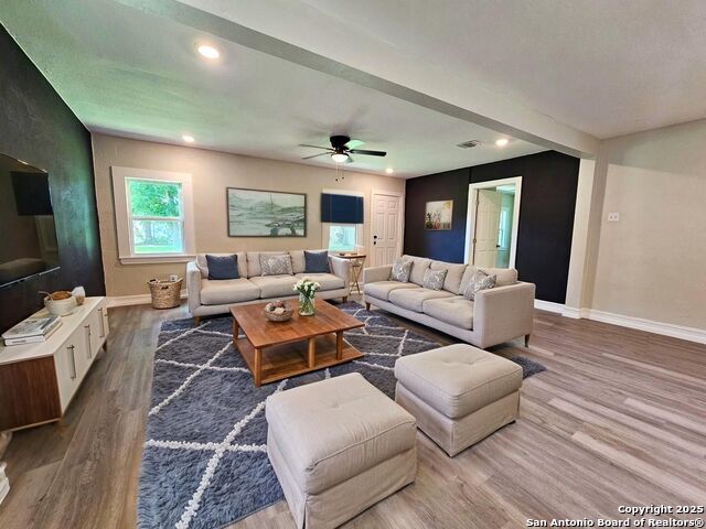 Image 6 of 40 For 958 Humphreys E