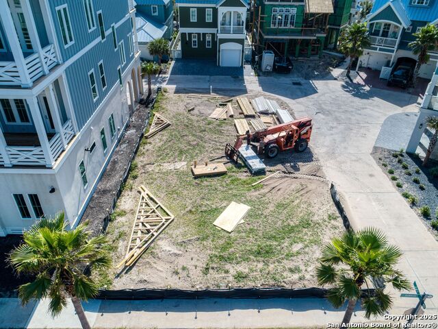 Listing photo id 8 for 153 Sunrise Avenue