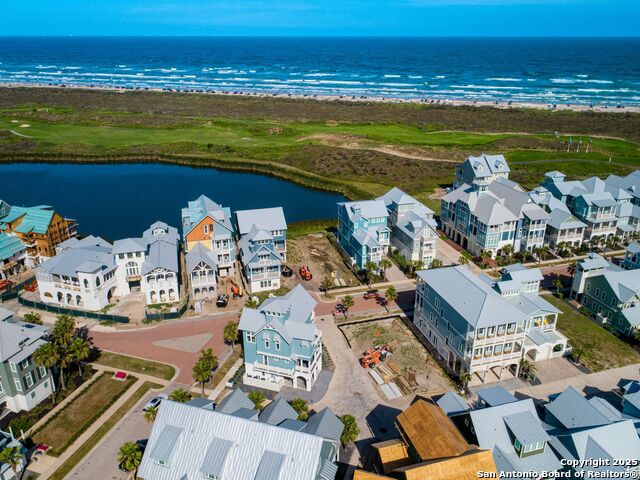 Listing photo id 11 for 153 Sunrise Avenue