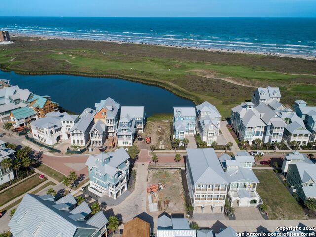 Listing photo id 12 for 153 Sunrise Avenue