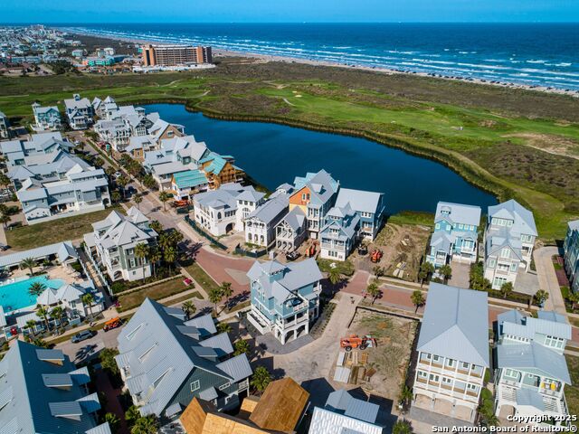 Listing photo id 13 for 153 Sunrise Avenue