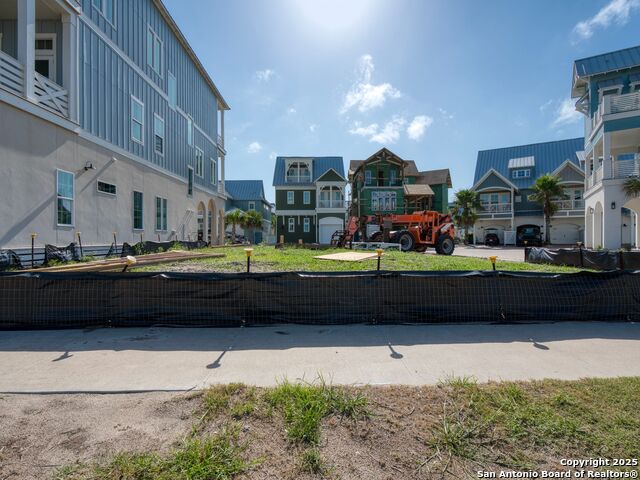 Listing photo id 3 for 153 Sunrise Avenue