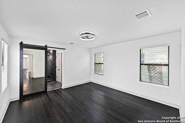 Image 17 of 29 For 127 Haynes  