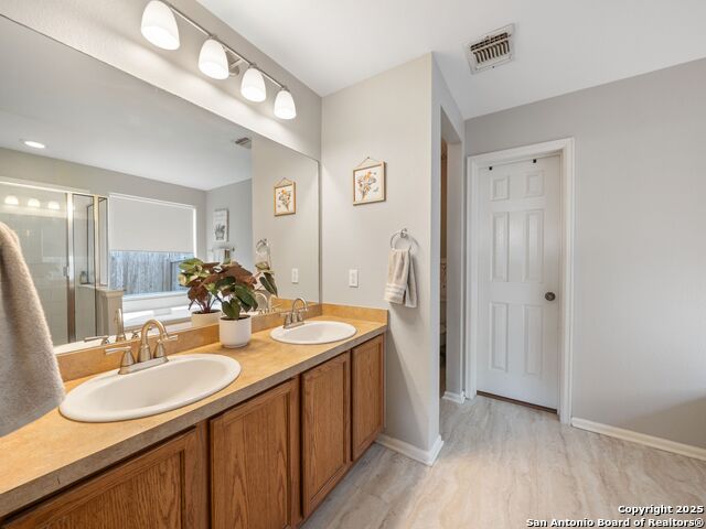 Listing photo id 19 for 3842 Fiesta Trail
