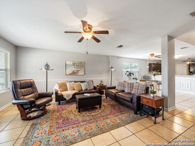 Listing photo id 7 for 3842 Fiesta Trail