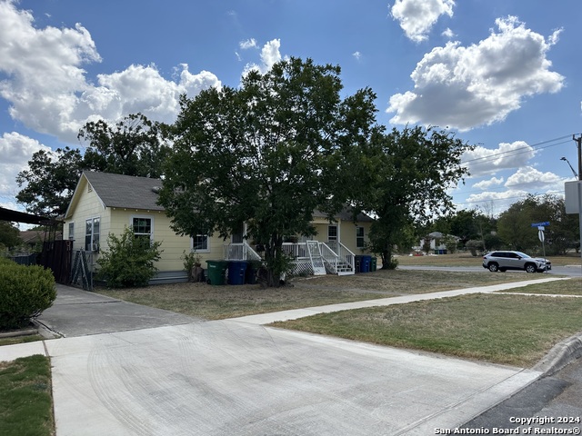 Listing photo id 2 for 2456 Cincinnati