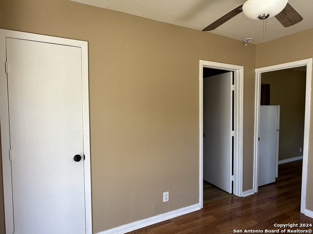 Listing photo id 5 for 2456 Cincinnati