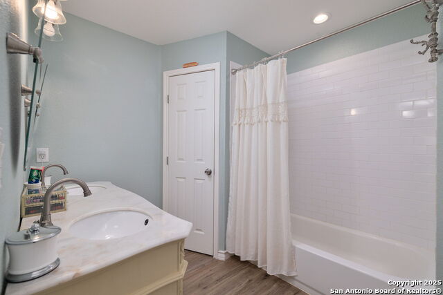 Listing photo id 14 for 9711 Doefield