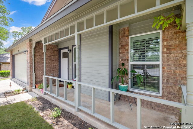 Listing photo id 3 for 9711 Doefield