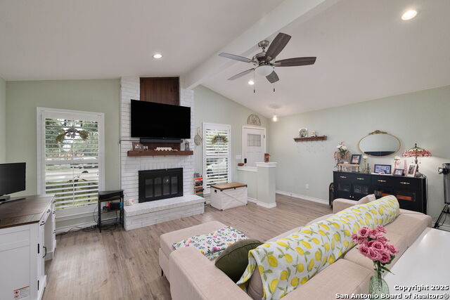 Listing photo id 4 for 9711 Doefield