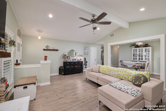 Listing photo id 6 for 9711 Doefield