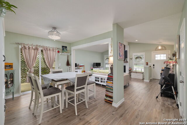 Listing photo id 7 for 9711 Doefield
