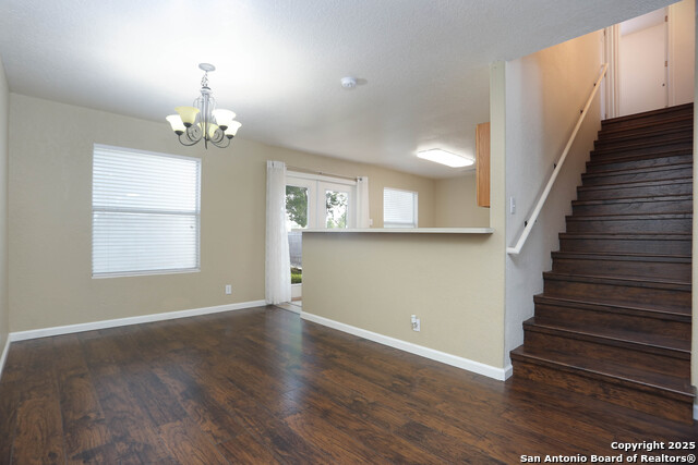 Image 7 of 25 For 7 Brieley Ln