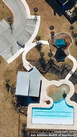 Listing photo id 26 for 7814 Emmeline