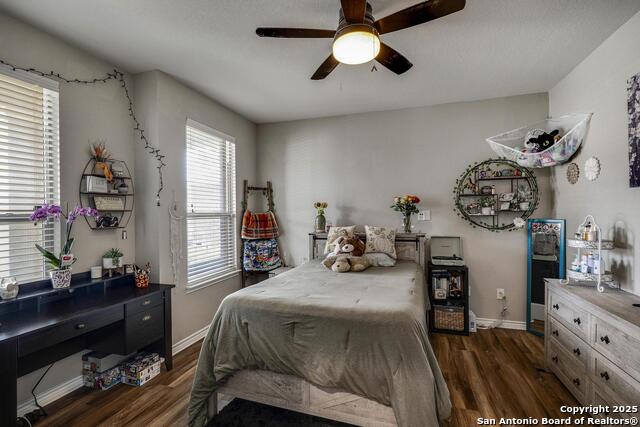 Listing photo id 3 for 7814 Emmeline