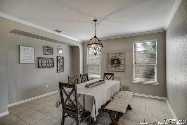 Listing photo id 5 for 7814 Emmeline