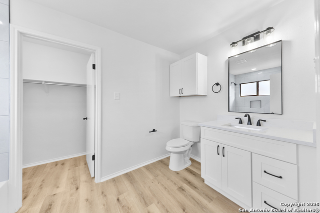 Listing photo id 24 for 16415 Old Stable