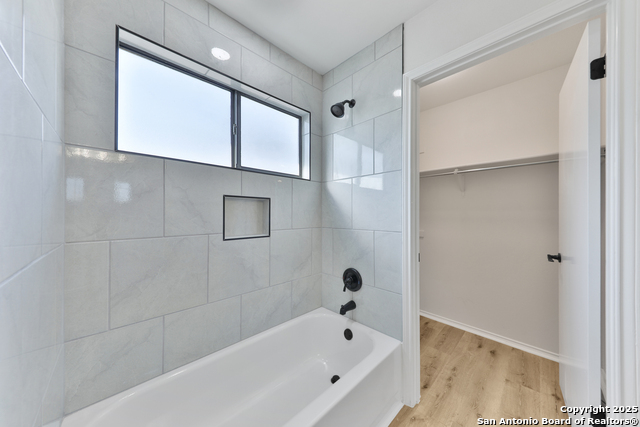 Listing photo id 25 for 16415 Old Stable
