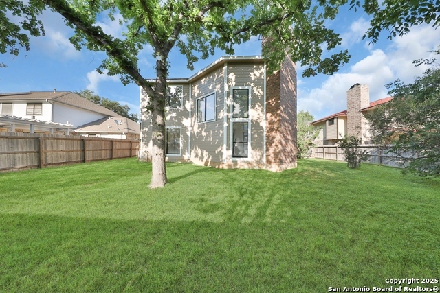 Listing photo id 36 for 16415 Old Stable