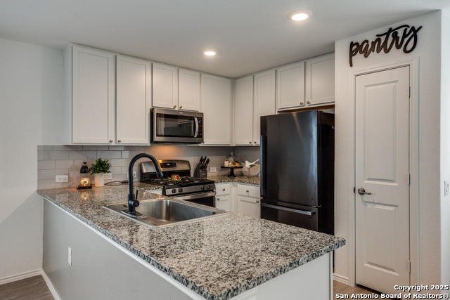 Listing photo id 1 for 9435 Tarbutton