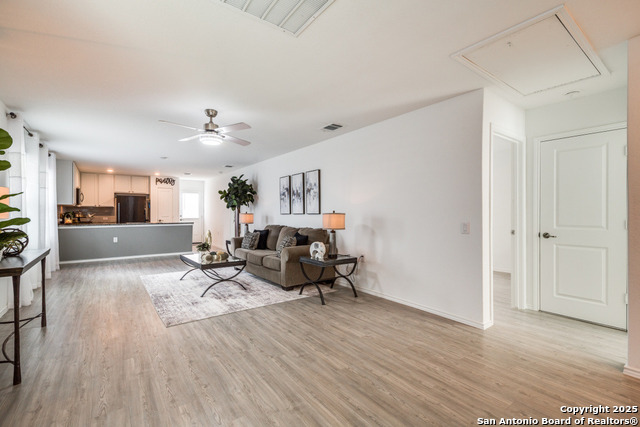 Listing photo id 5 for 9435 Tarbutton