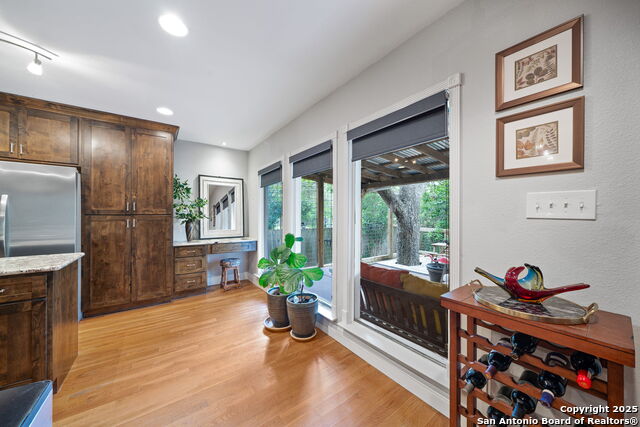 Image 18 of 39 For 131 Larchmont
