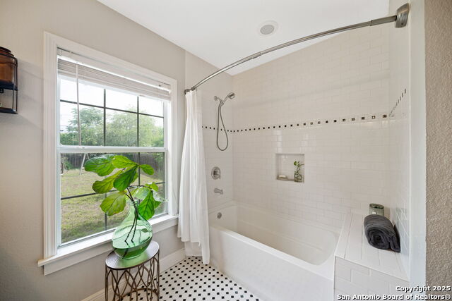 Image 26 of 39 For 131 Larchmont