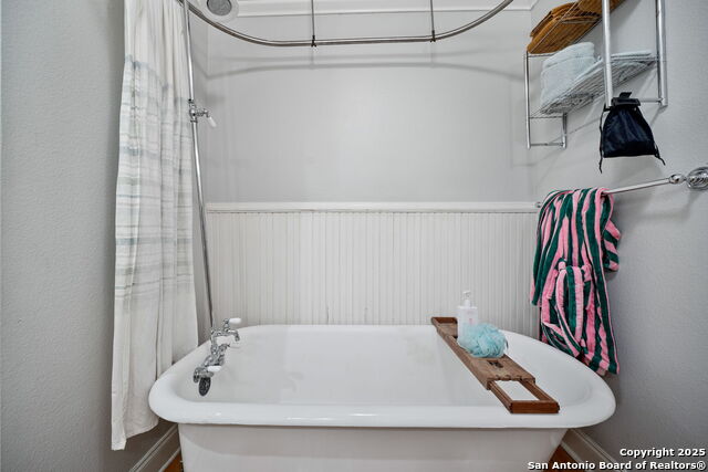Image 33 of 39 For 131 Larchmont
