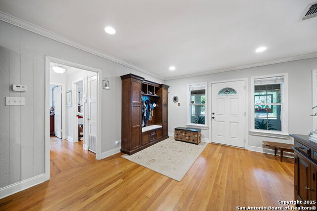 Image 4 of 39 For 131 Larchmont