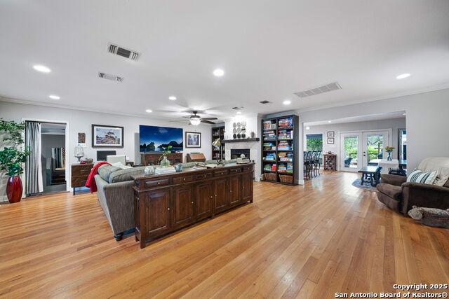 Image 6 of 39 For 131 Larchmont