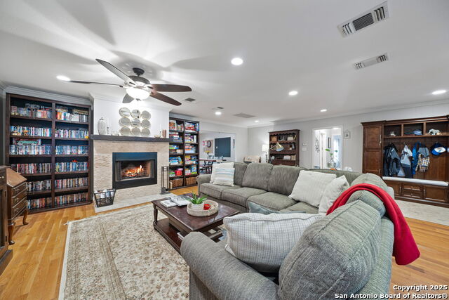 Image 8 of 39 For 131 Larchmont