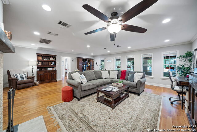 Image 9 of 39 For 131 Larchmont