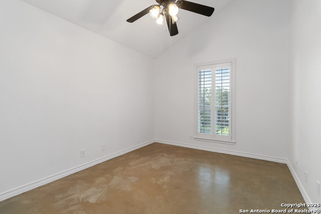 Image 17 of 18 For 942 Lightstone