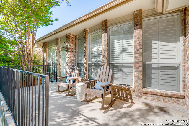 Listing photo id 17 for 36 Silverhorn