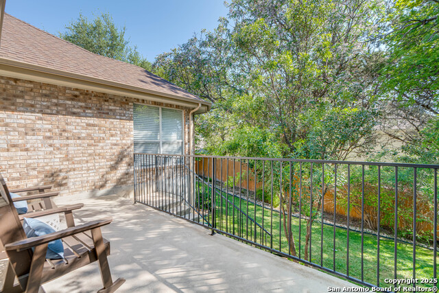 Listing photo id 18 for 36 Silverhorn