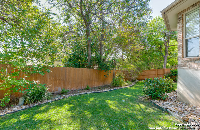 Listing photo id 21 for 36 Silverhorn