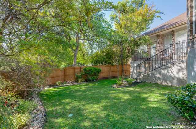 Listing photo id 22 for 36 Silverhorn