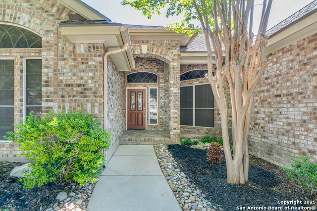 Listing photo id 1 for 36 Silverhorn